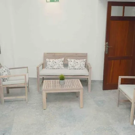 Bonita Casa En El Corazon Del Pueblo! Carmen Apartman