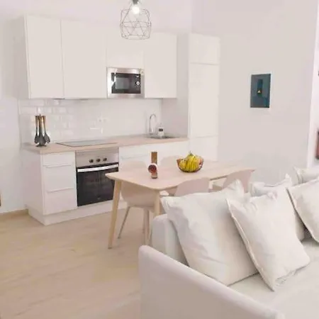Bonita Casa En El Corazon Del Pueblo! Carmen Apartmán *